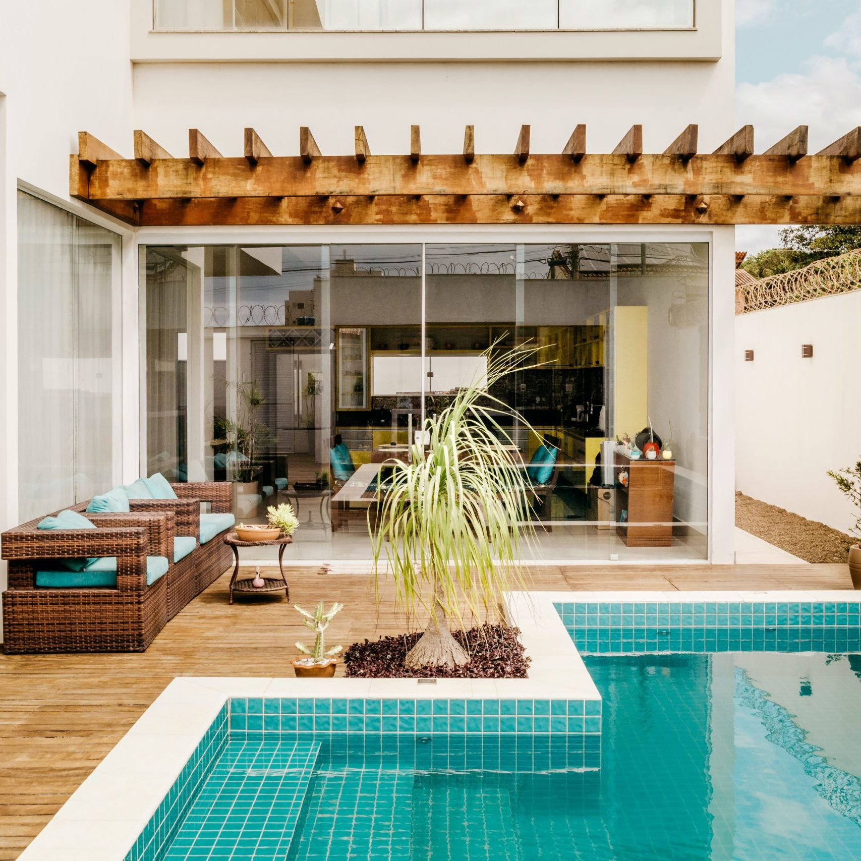 poolside, modern poolside furniture